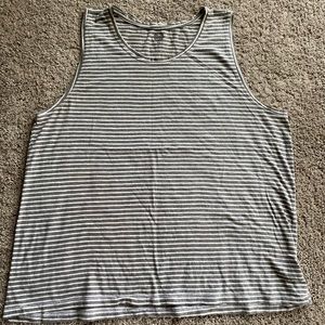 SO women’s extra large sleeveless gray / white striped top